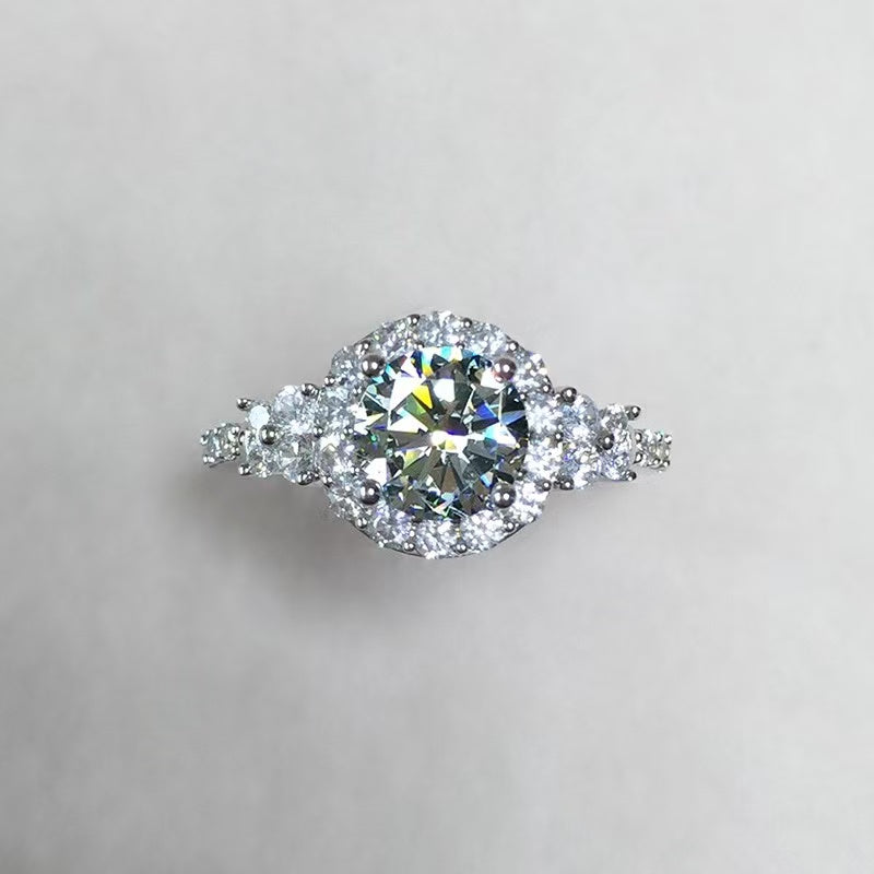 Popular D-color Moissanite Diamond Ring