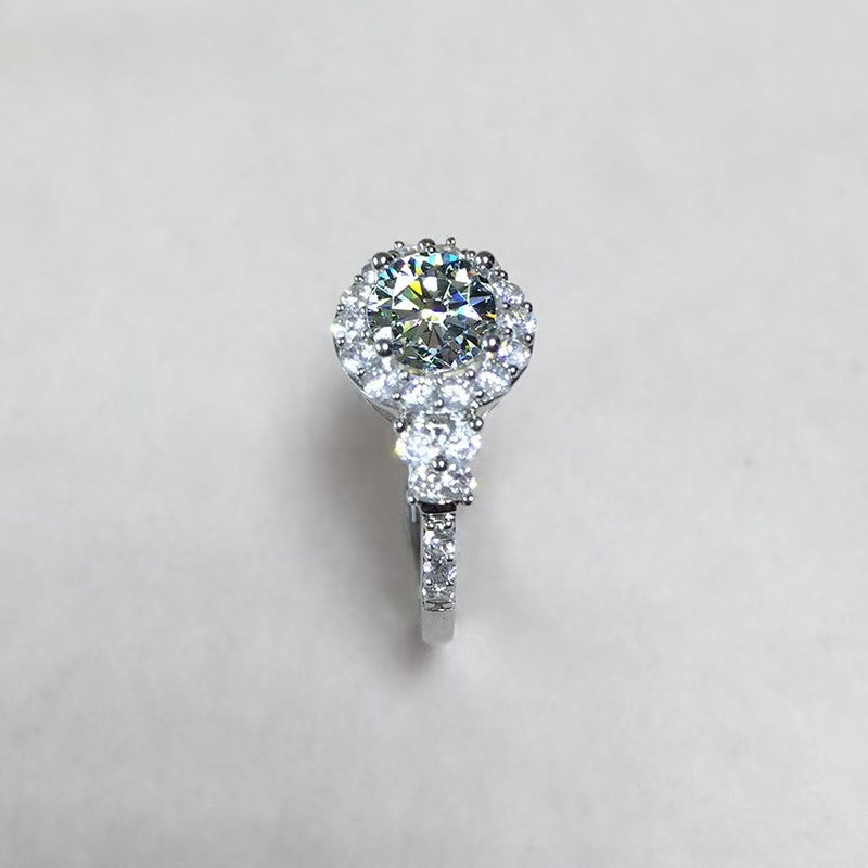 Popular D-color Moissanite Diamond Ring