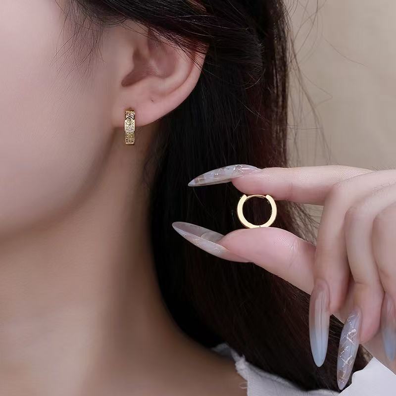 non fading light luxury niche retro earrings for female actors