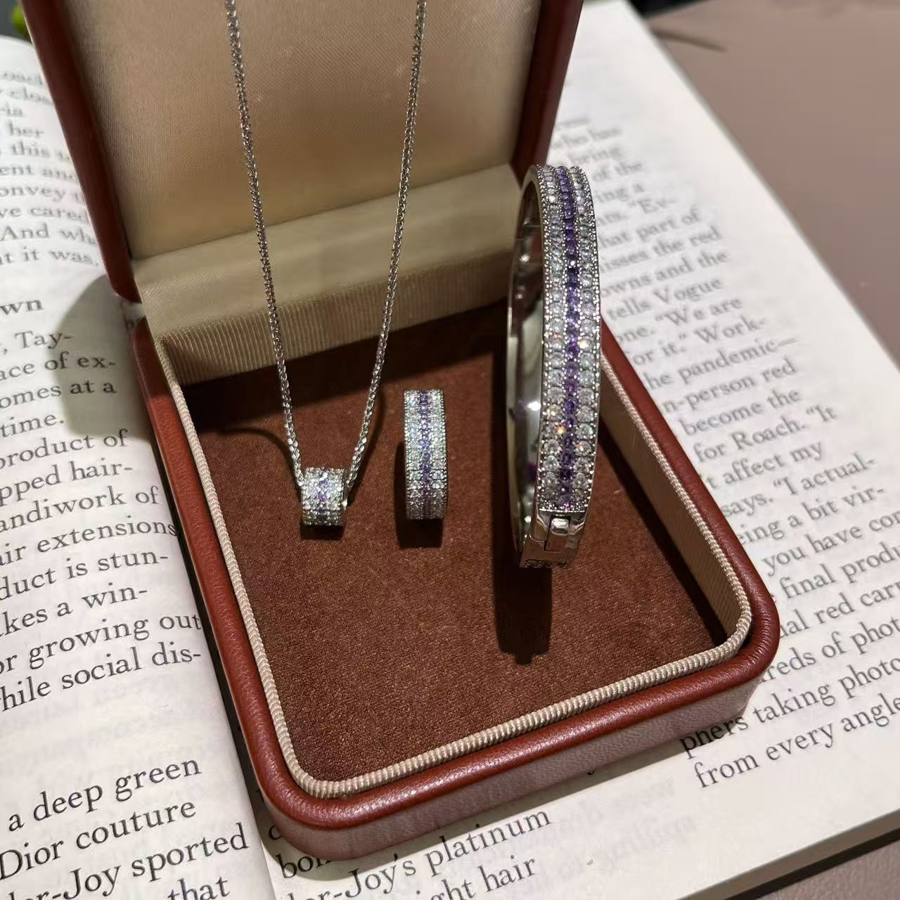 Light Luxury Three row Full Diamond Set