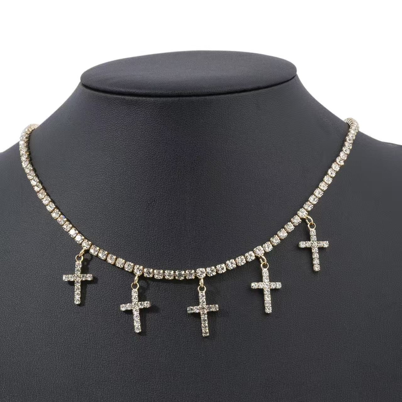New Design Cross Water Diamond Single layer Necklace