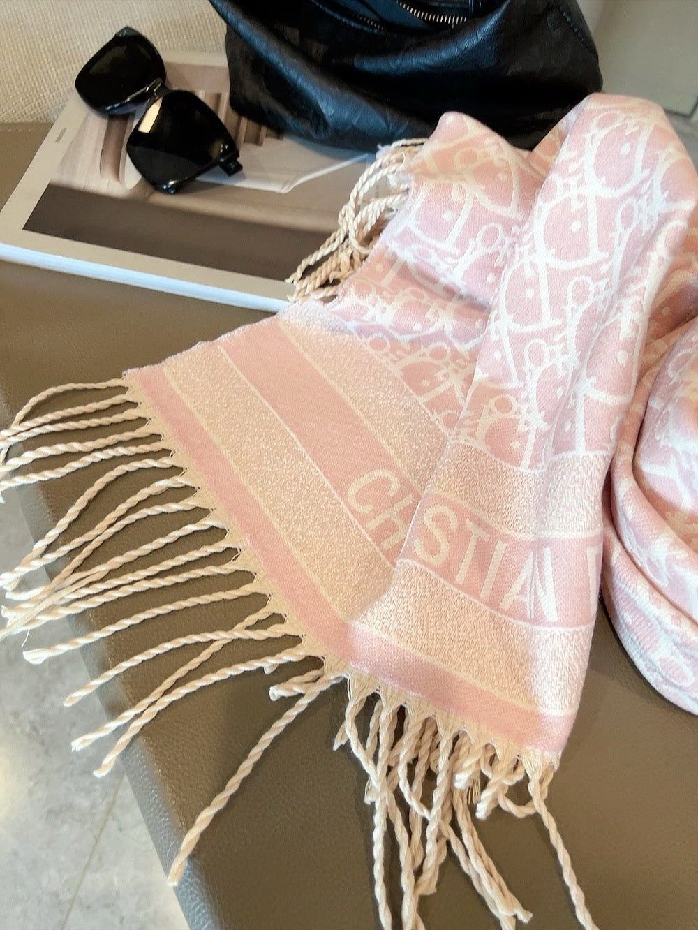 Dior High-End Winter Scarf