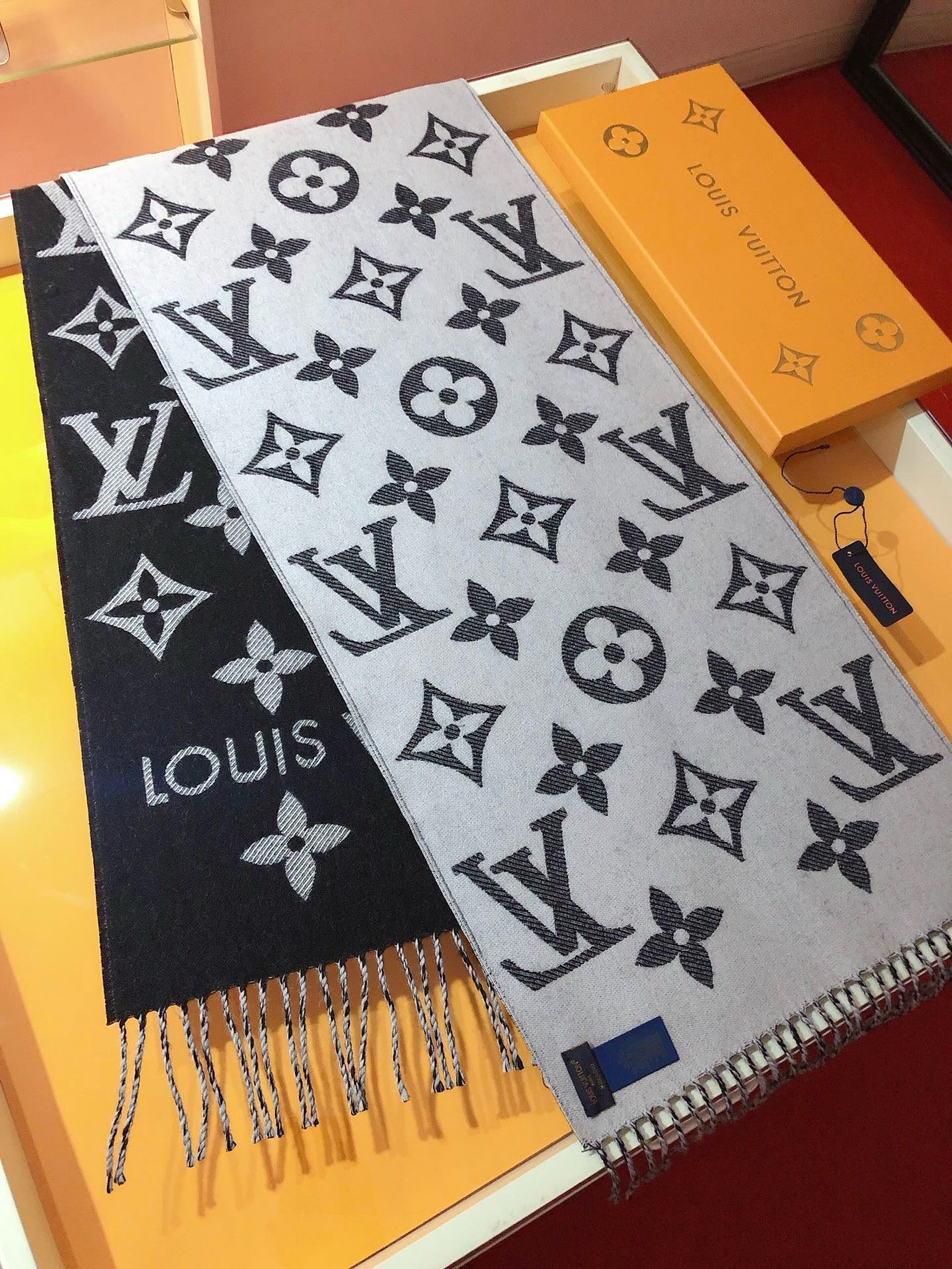 Premium LV Winter Scarf