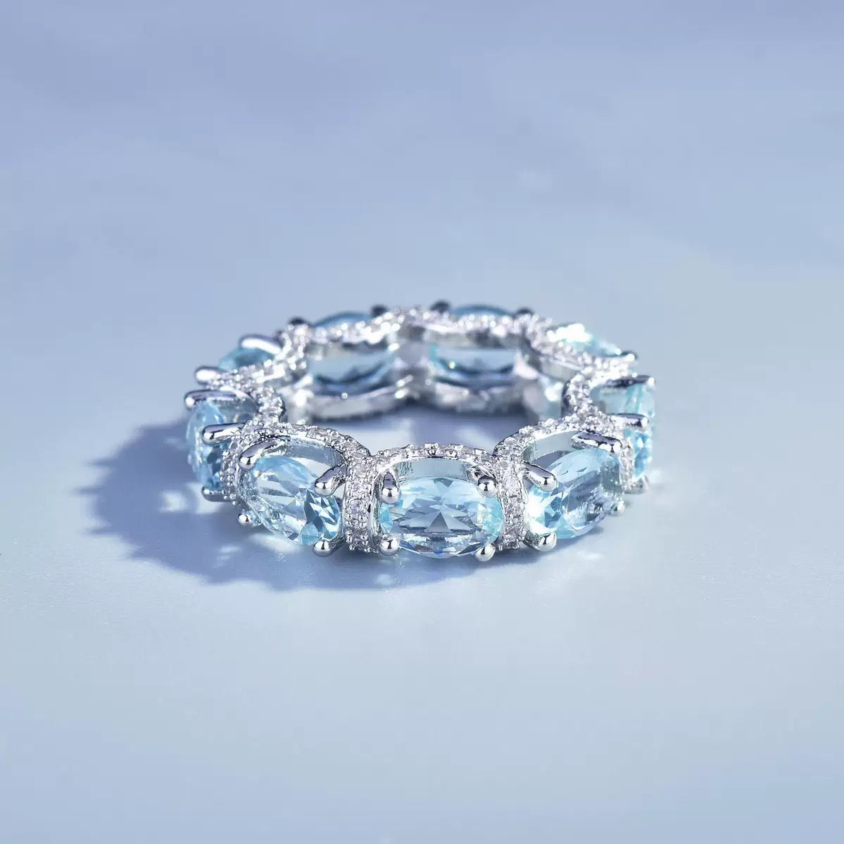 European and American micro inlaid diamond sea blue ring