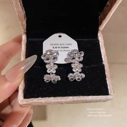 Silver Needle Light Luxury Zircon Flower C-shaped Earrings