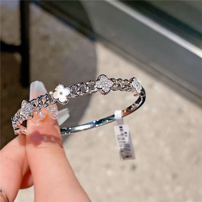 French Sweet Zircon Mother Flower Bracelet