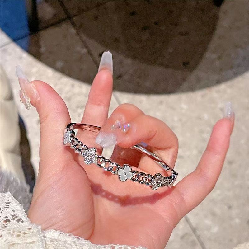French Sweet Zircon Mother Flower Bracelet
