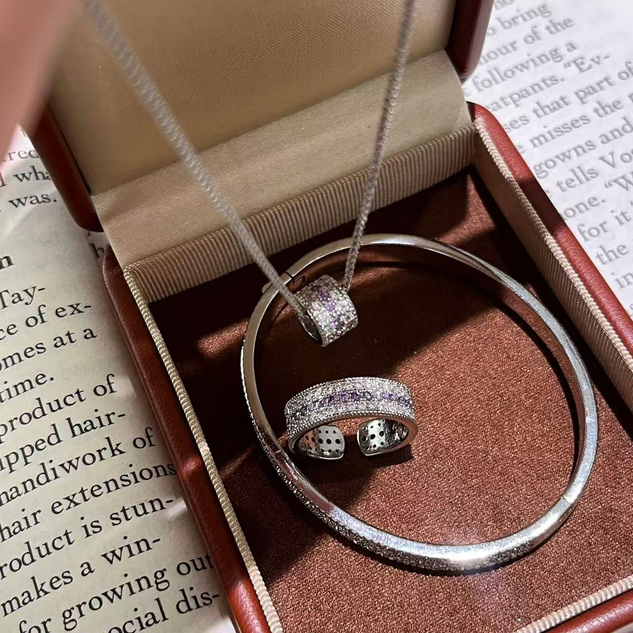 Light Luxury Three row Full Diamond Set