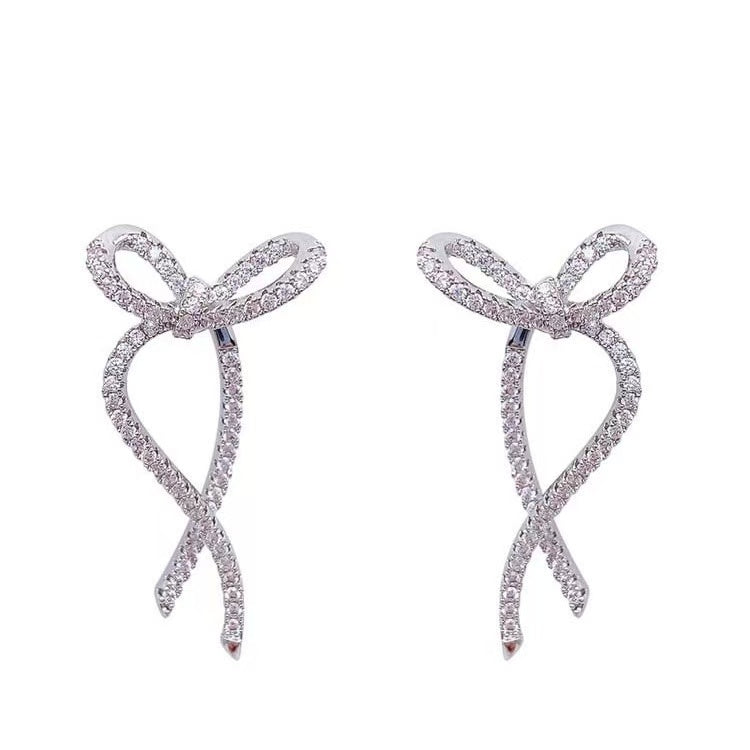 sweet and fashionable long earrings