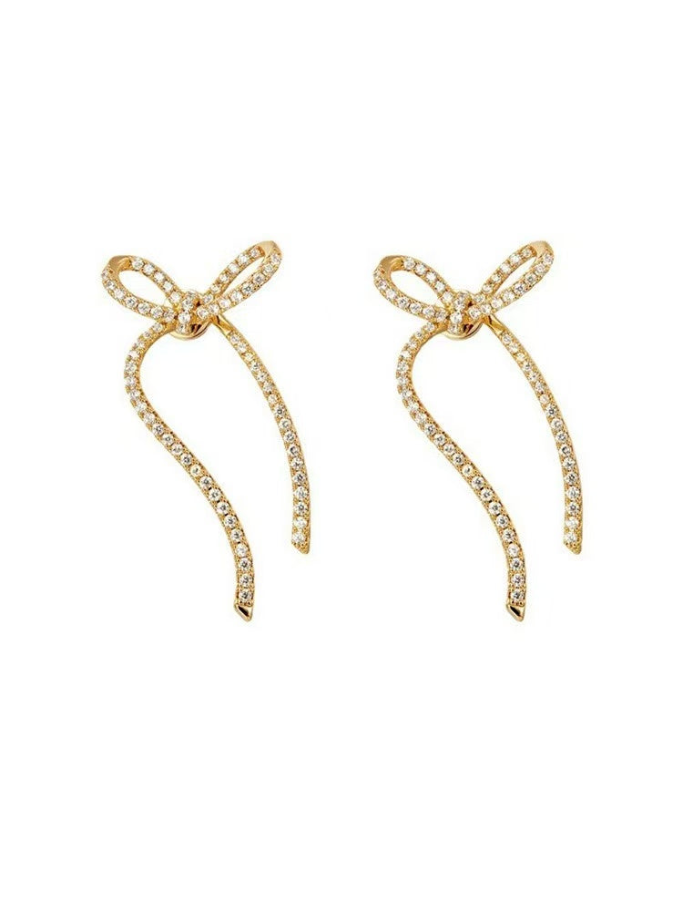 sweet and fashionable long earrings