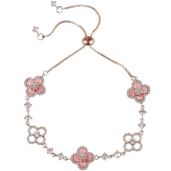 high-quality zircon inlaid lucky clover bracelet