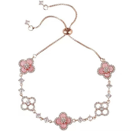 high-quality zircon inlaid lucky clover bracelet