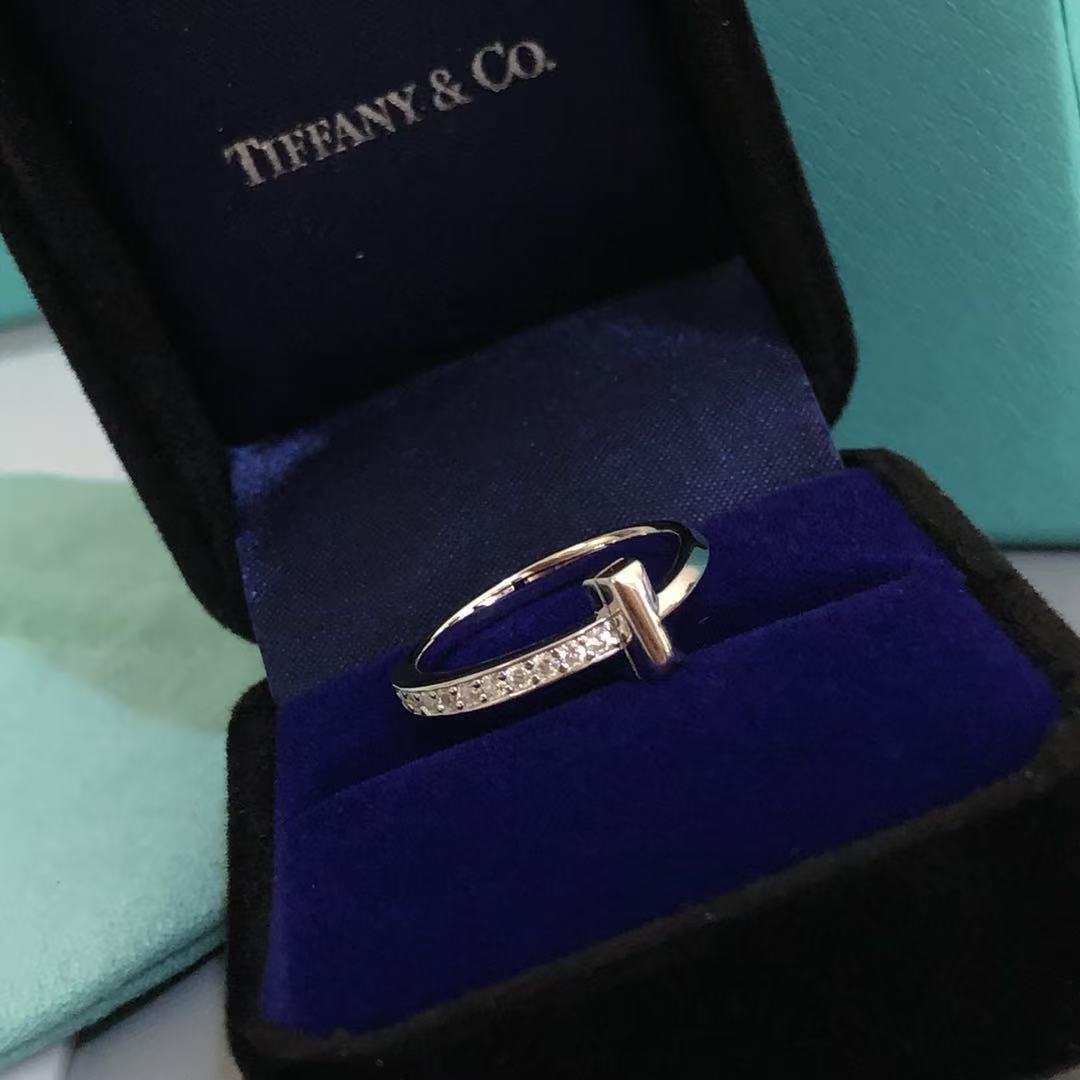 Tiffany double-t half-diamond ring