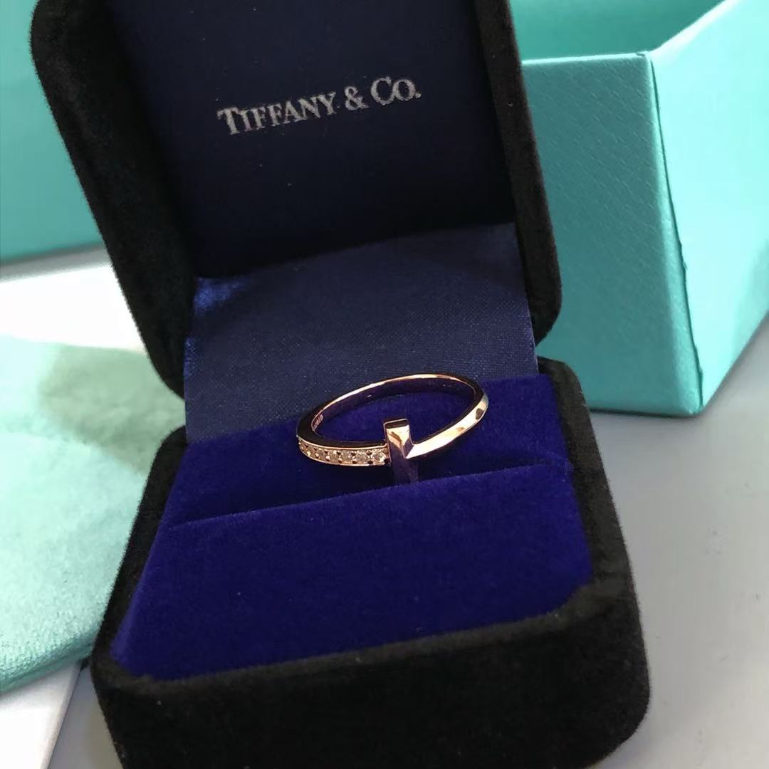 Tiffany double-t half-diamond ring
