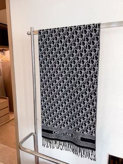 Dior High-End Winter Scarf